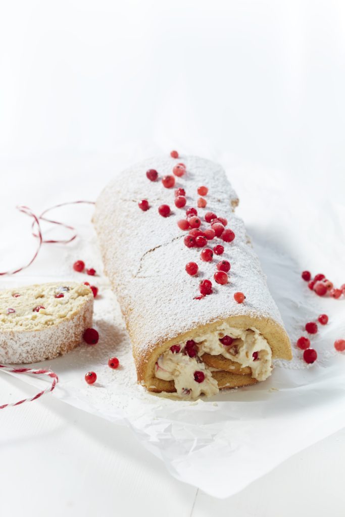 swiss roll with mascarpone cream